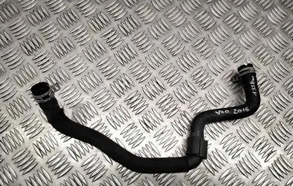 Volvo V70 Engine coolant pipe/hose 31474864