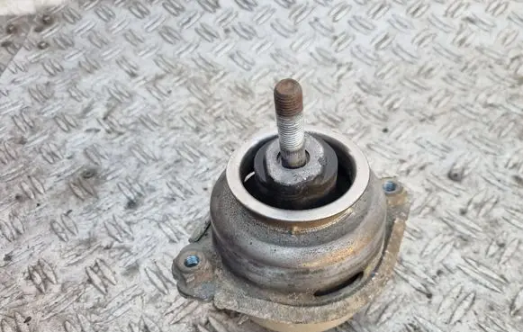 Porsche Cayenne (9PA) Engine mount bracket 94837505001