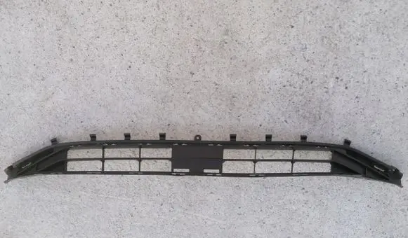 Ford Focus Front bumper lower grill JX7B17K945A1