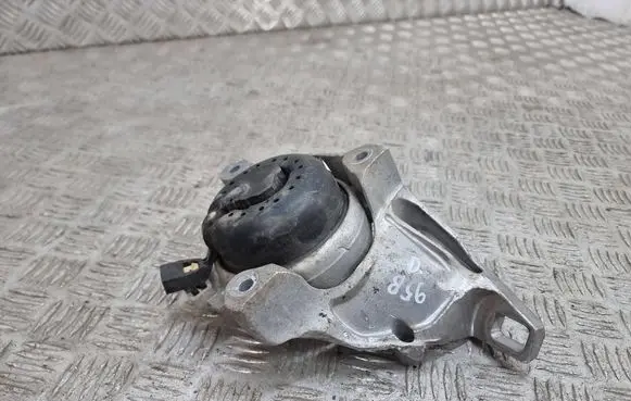 Engine mount bracket