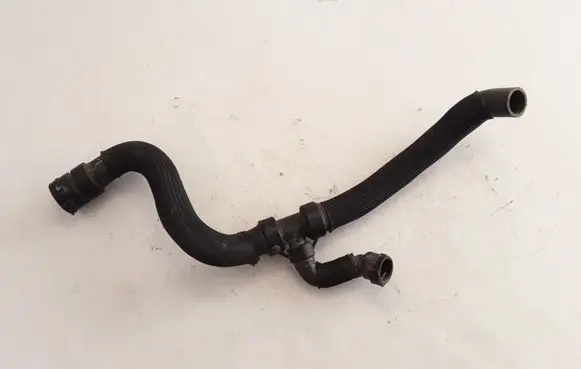 Volvo XC60 Engine coolant pipe/hose