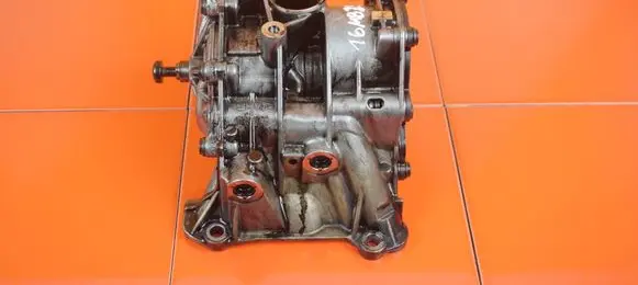 BMW 2 F45 Oil pump 8513756 B47D20B