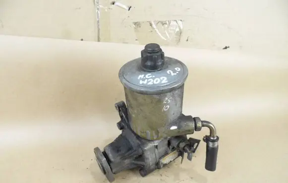 Mercedes-Benz C W202 Power steering pump A2104662601 7681900503 7976513
