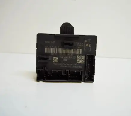 Audi A3 S3 8V Door control unit/module 5Q0959393E