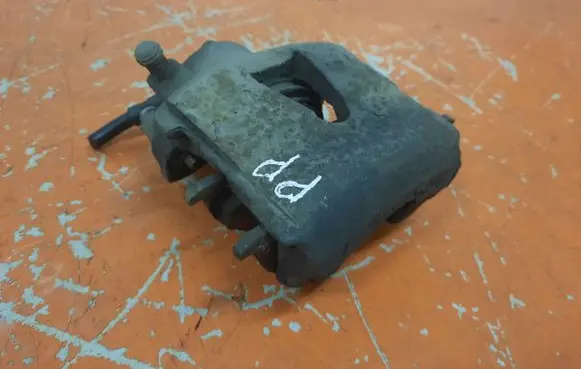 Volkswagen Fox Front brake caliper