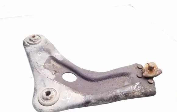 Peugeot 207 Front lower control arm/wishbone