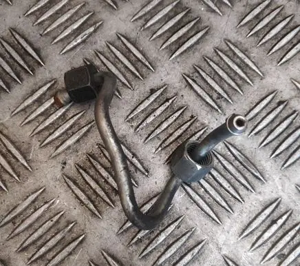 Mazda CX-5 Fuel line pipe