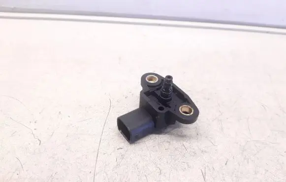 Mercedes-Benz C W204 Air pressure sensor A0061531528 0261230144
