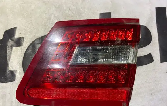 Mercedes-Benz E W212 Tailgate rear/tail lights A2128201064 2128201064