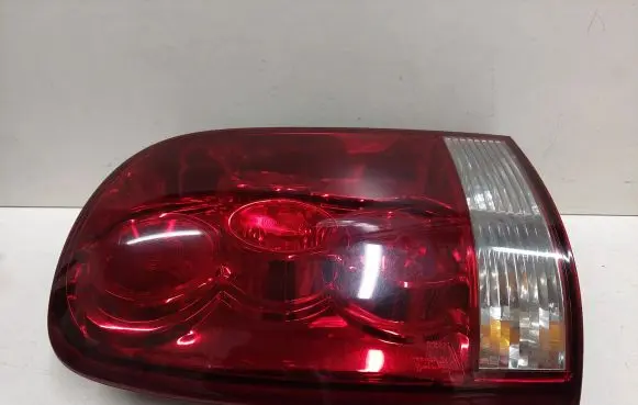 SsangYong Rexton Rear/tail lights E138062 12V8W 12V27W