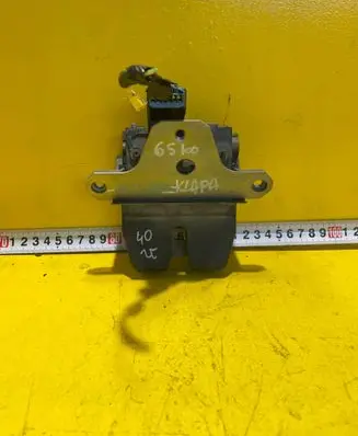 Tailgate/trunk/boot lock/catch/latch