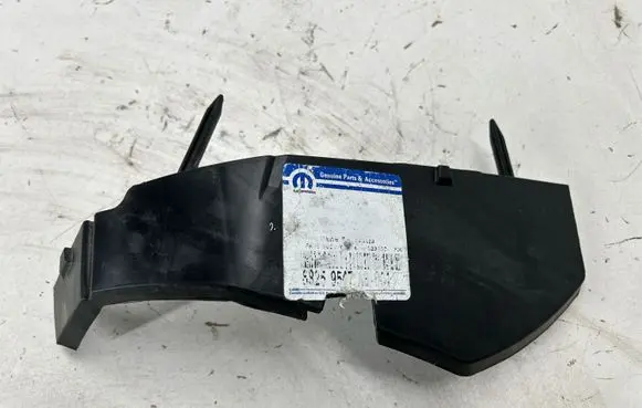 Dodge Challenger Front bumper mounting bracket 68375014AA 68259547AB 15LA106AA