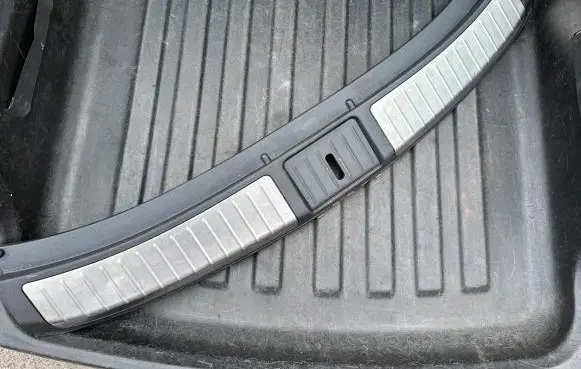 Infiniti FX Trunk/boot sill cover protection 849921CA0A 849941CA0A