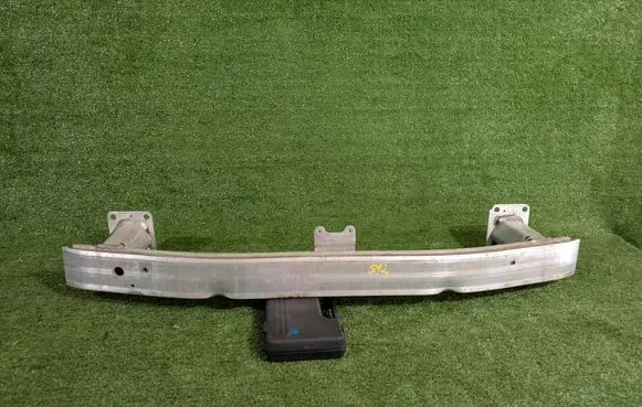 Peugeot 308 Front bumper support beam 