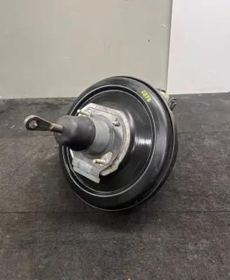 BMW 5 E39 Brake booster 1165057 LSC145T 3433