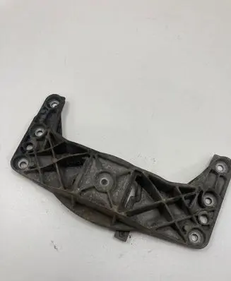 BMW 5 E60 E61 Generator/alternator bracket 13992010