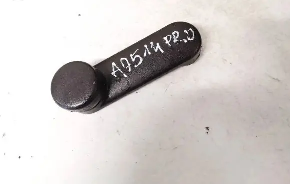 Opel Omega A Front door window winding handle 90247150