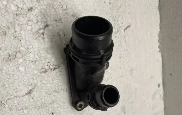 BMW 5 F10 F11 Engine coolant pipe/hose 108086