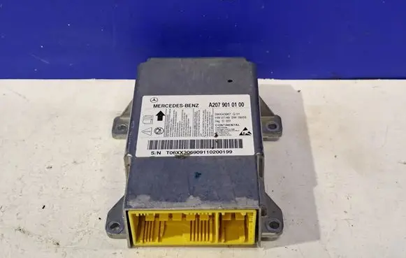 Mercedes-Benz E C207 W207 Airbag control unit/module A2079010100
