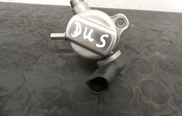 Audi A1 Fuel injection high pressure pump 05E127027G