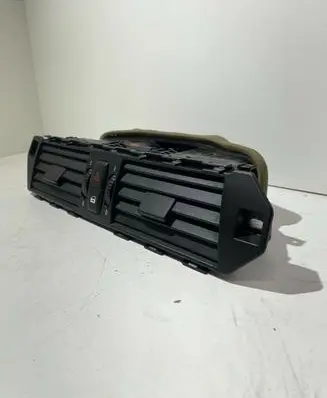 BMW 5 E60 E61 Dash center air vent grill 6910734