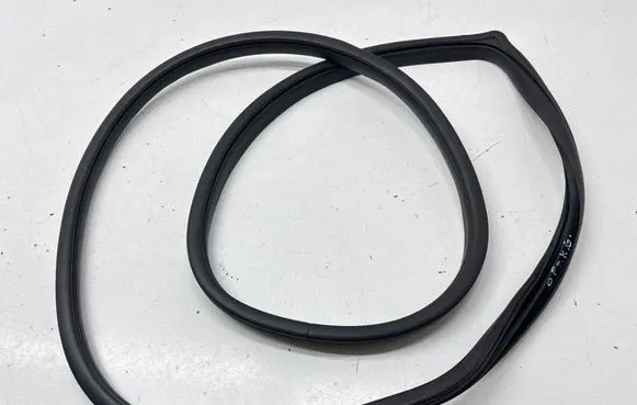 KIA Optima Rear door rubber seal (on body) 