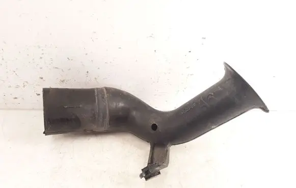 Nissan Primera Air intake duct part AU601