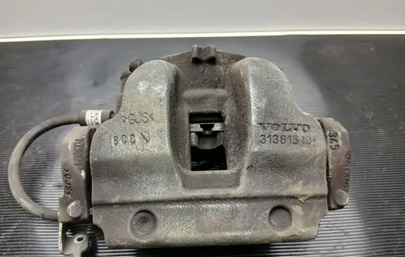 Volvo XC90 Front brake caliper 31381549