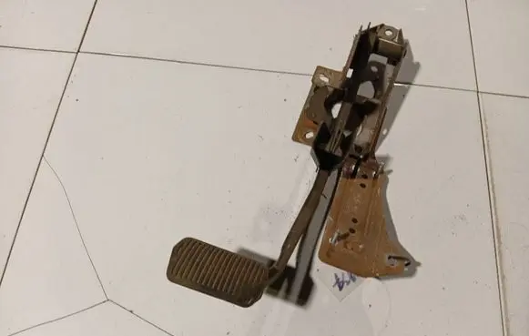 Volvo V50 Brake pedal 4N512467DG