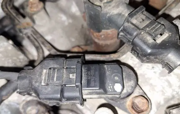 KIA Rio Camshaft position sensor 393002a000 9670930001