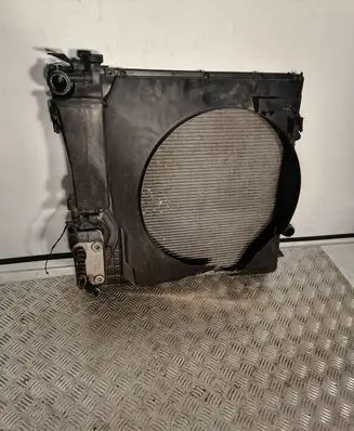 BMW X5 E53 Coolant radiator 7788387