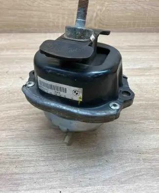 BMW X5 E70 Engine mount bracket 686433604 16004212 35558