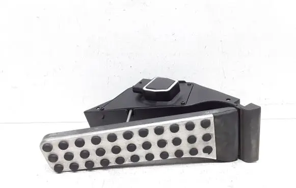 Mercedes-Benz C W204 Accelerator throttle pedal A2043000204
