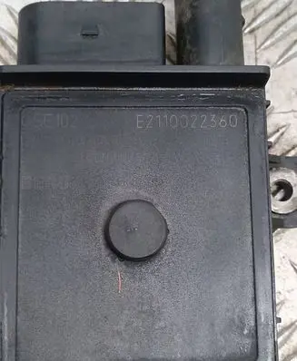 BMW 5 E60 E61 Glow plug pre-heat relay GSE102 E2110022360