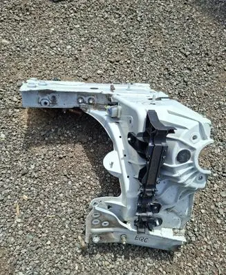 Mercedes-Benz EQC Front quarter panel DVV