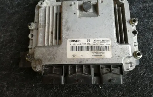 Renault Megane I Engine control unit/module 0281012769