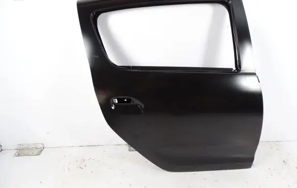 Dacia Sandero Rear door