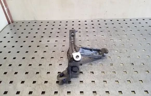 Nissan Qashqai Gearbox mounting bracket