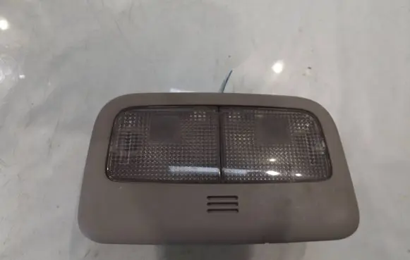 Toyota Yaris Rear seat light