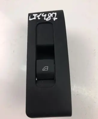 Volvo XC40 Electric window control switch 31456060