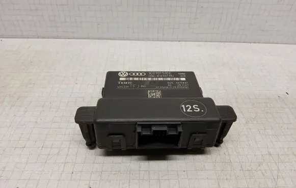 Volkswagen PASSAT B6 Gateway control module 3C0907530E
