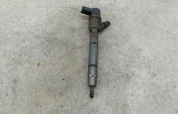 KIA Ceed Fuel injector 338002A400