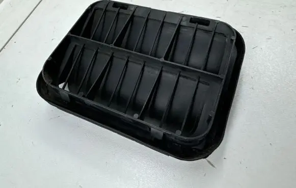 Tesla Model S Quarter panel pressure vent B280B62