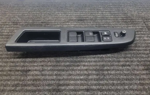 Subaru XV I Electric window control switch 157588
