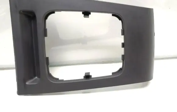 Opel Zafira B Gear shifter surround trim plastic 13162583