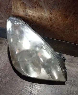 Toyota Corolla Verso AR10 Headlight/headlamp
