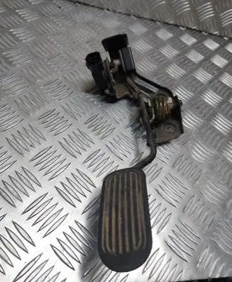 Toyota Avensis Verso Accelerator throttle pedal NRAKODO