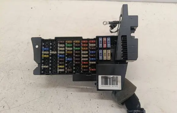 Mercedes-Benz A W169 Fuse module 1695451740