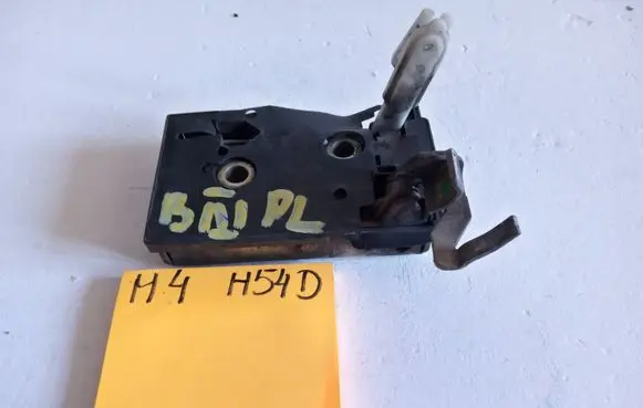 Volkswagen PASSAT B3 Front door lock 1212123