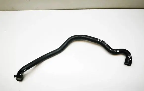 Volvo S80 Breather hose/pipe 8692217